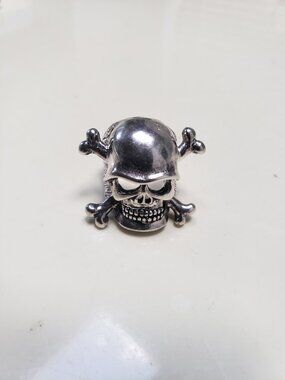 G&S Skull & Crossbones Biker Ring Size 6.25 Silver Tone 1987 vintage